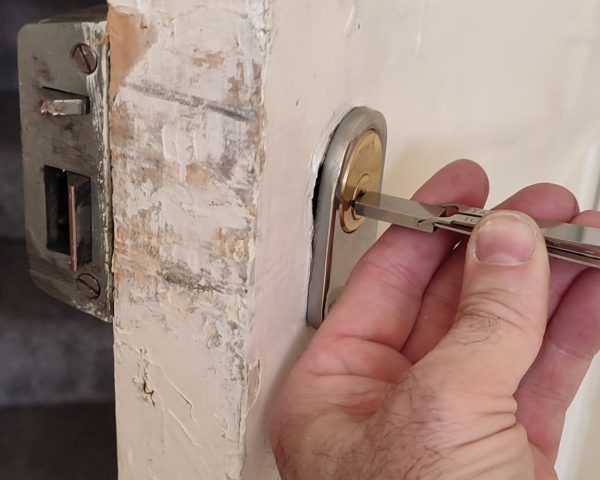 Decoding and picking a lock in Ramsgate